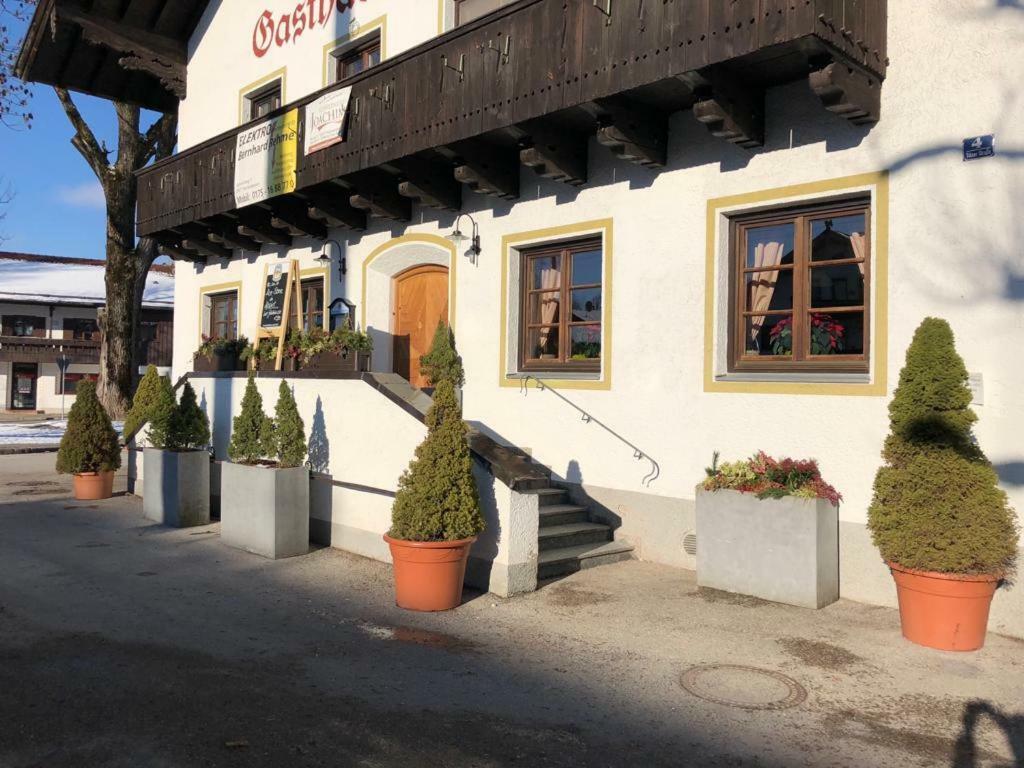 Landgasthaus Zum Altwirt Reichersbeuern Otel Dış mekan fotoğraf